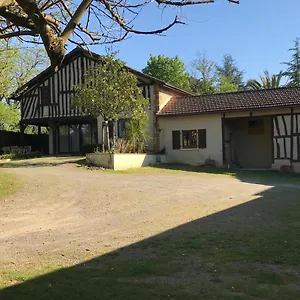 Maison Lacourrege Urgosse